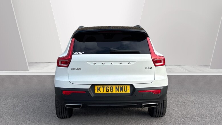 Volvo Xc40 2.0 T4 R DESIGN 5dr AWD Geartronic Petrol Estate